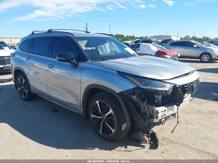 2022 TOYOTA HIGHLANDER XSE | 5TDJZRAH2NS098794 | UPCARS