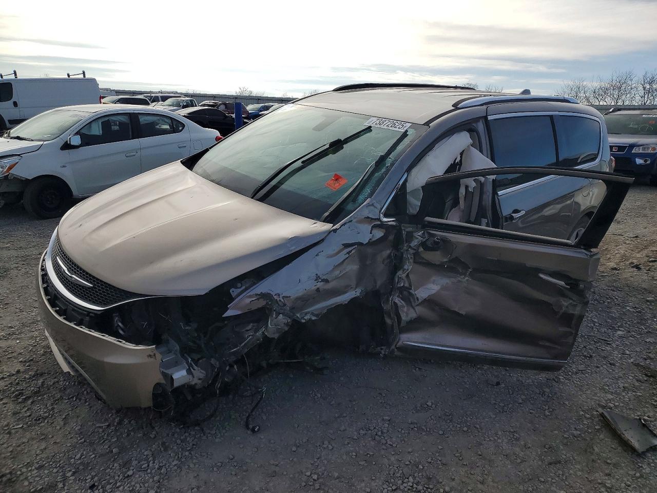 2017 CHRYSLER PACIFICA TOURING L PLUS | 2C4RC1EG1HR628029 | UPCARS