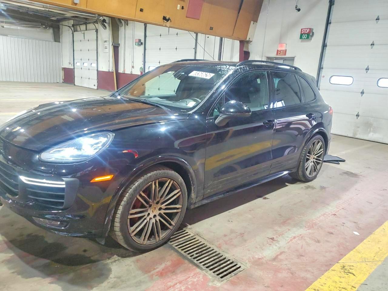 2016 PORSCHE CAYENNE GTS | WP1AD2A26GLA76561 | UPCARS