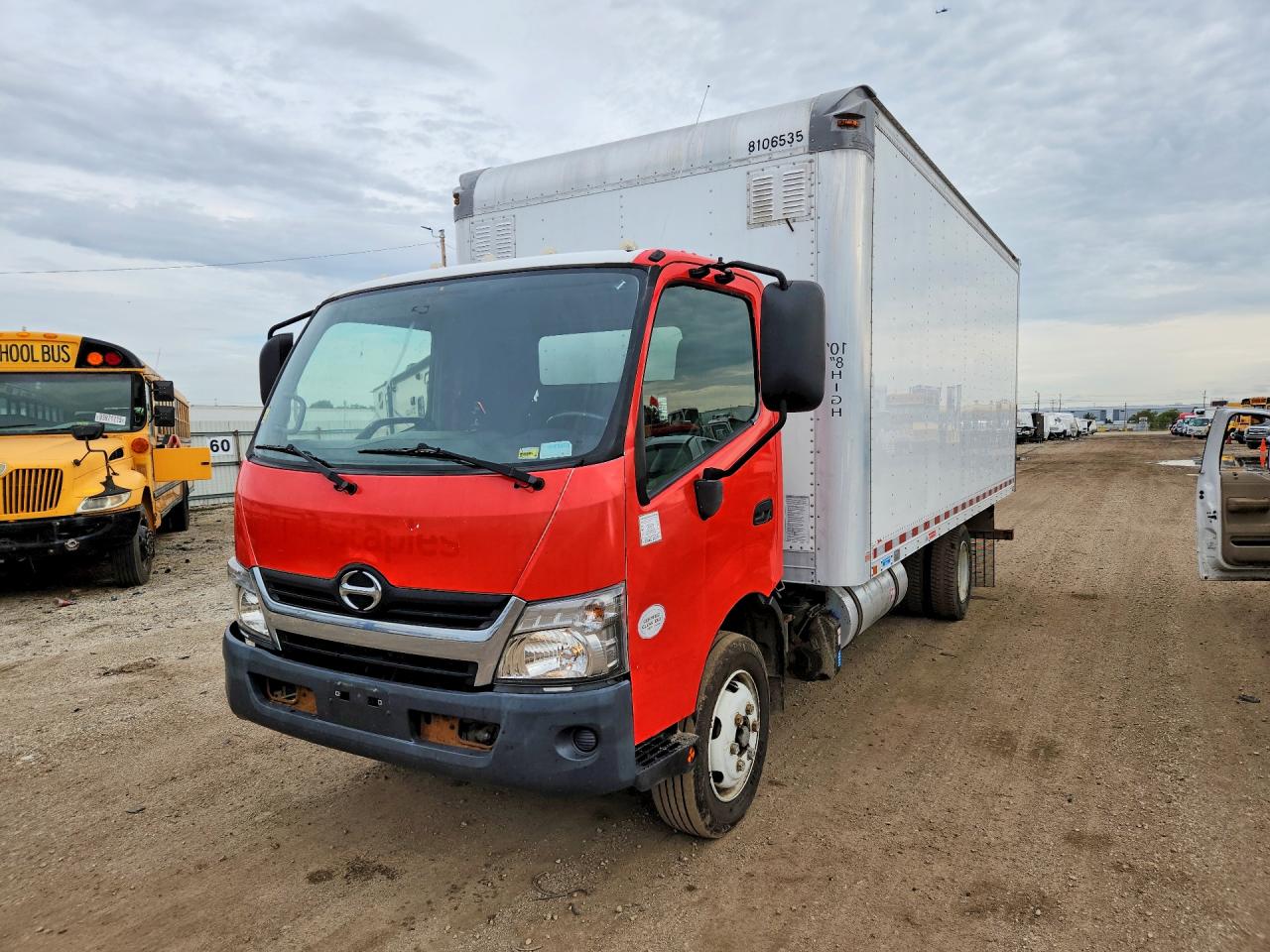 2018 HINO 195 - BOX TRUCK | JHHSDM2H1JK007503 | UPCARS