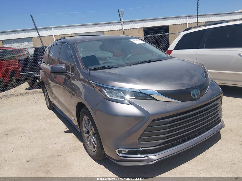 2021 TOYOTA SIENNA XLE | 5TDYRKEC1MS016587 | UPCARS