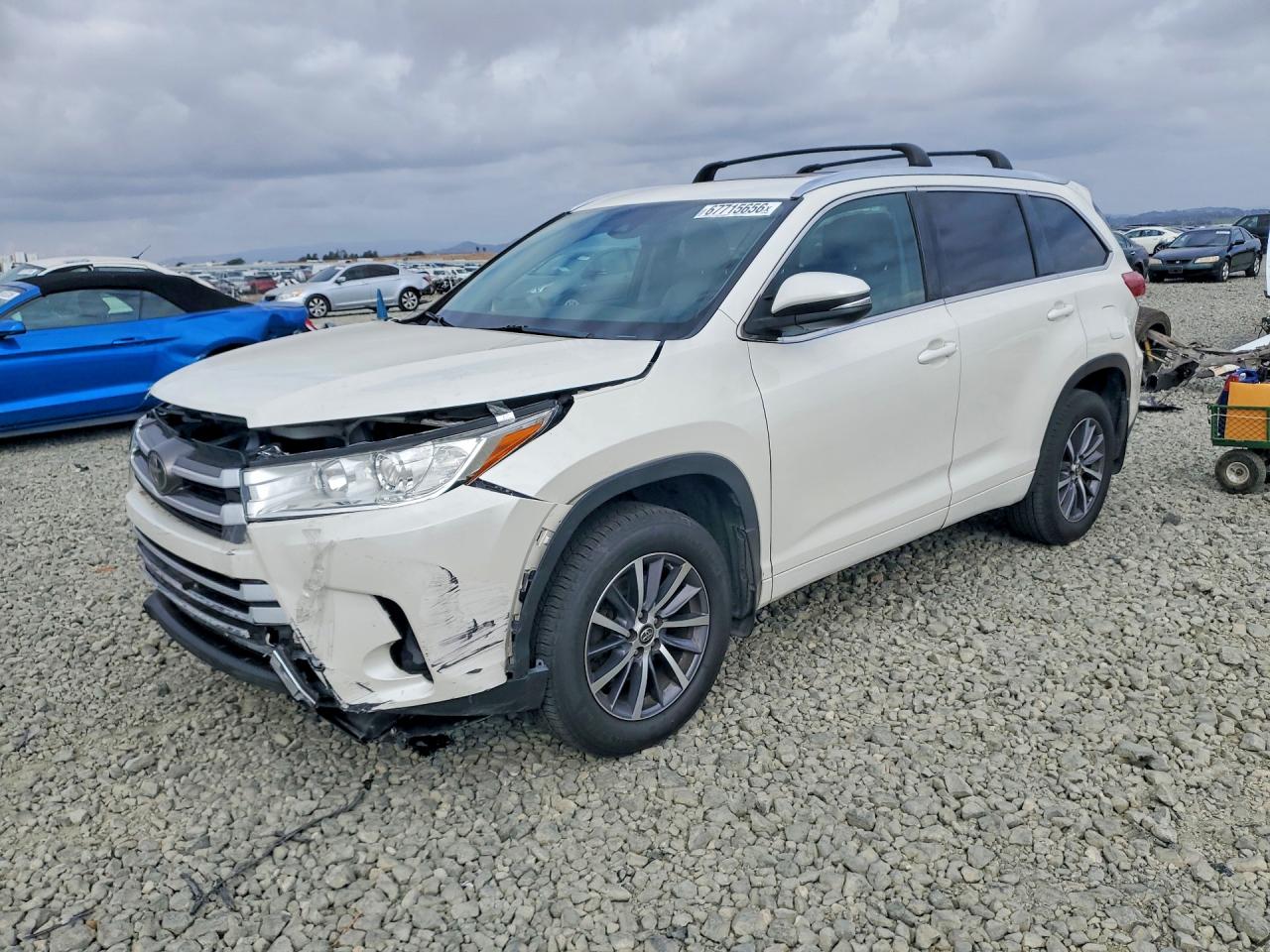 2017 TOYOTA HIGHLANDER XLE | 5TDKZRFH3HS512375 | UPCARS