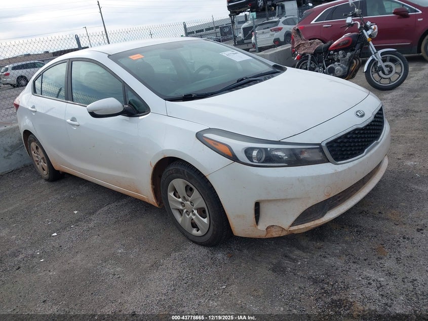 2017 KIA FORTE LX | 3KPFL4A75HE137412 | UPCARS