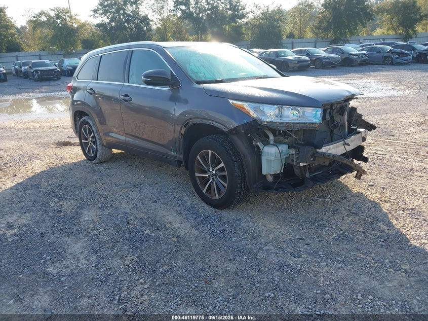 2018 TOYOTA HIGHLANDER XLE | 5TDKZRFH8JS535415 | UPCARS