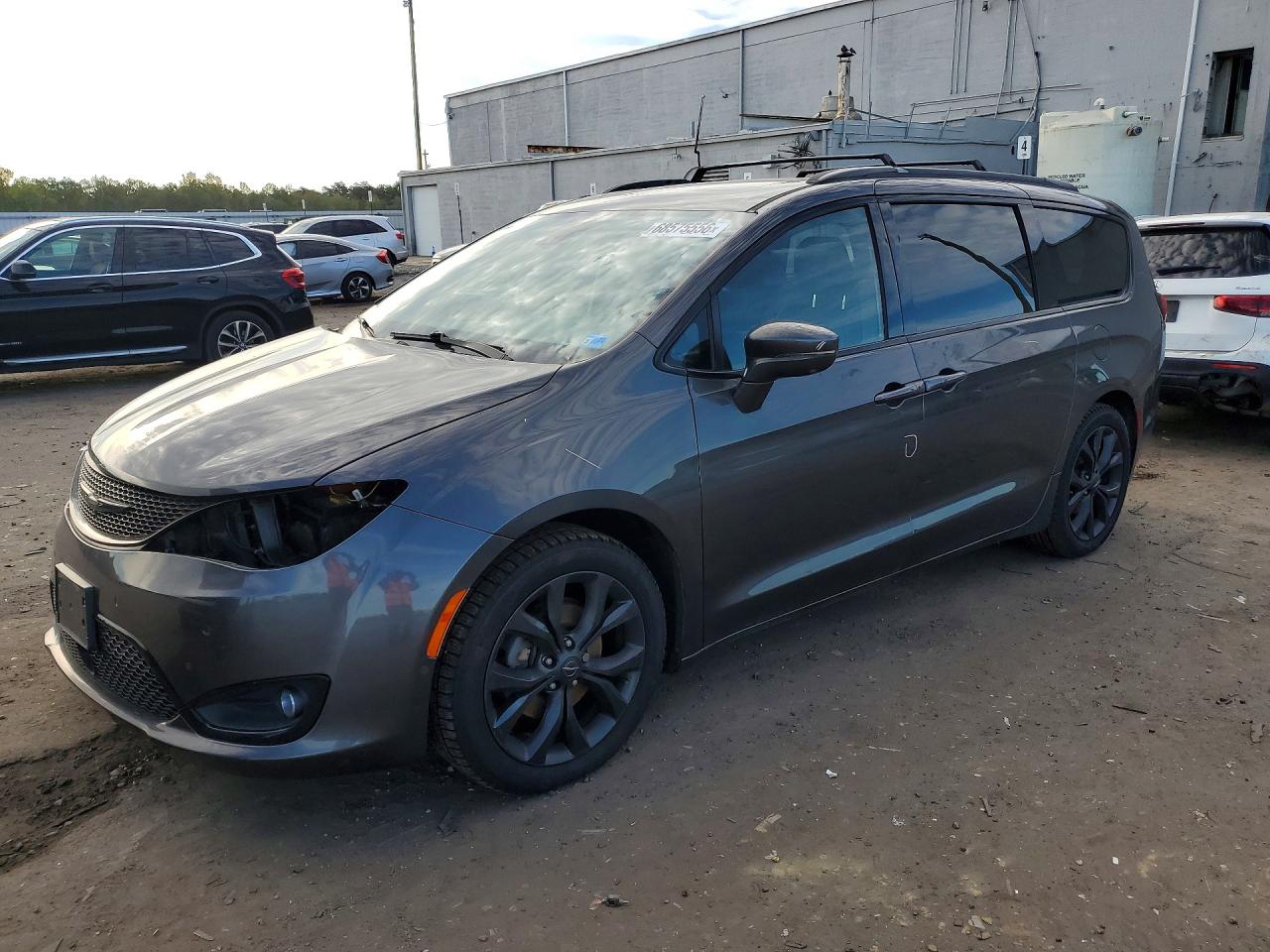 2019 CHRYSLER PACIFICA LIMITED | 2C4RC1GG3KR667970 | UPCARS