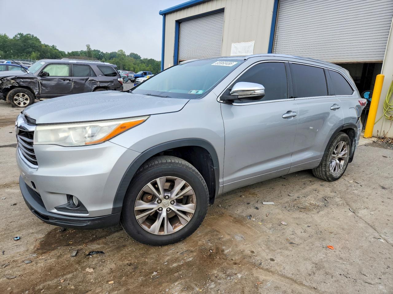 2015 TOYOTA HIGHLANDER XLE | 5TDJKRFH5FS095936 | UPCARS