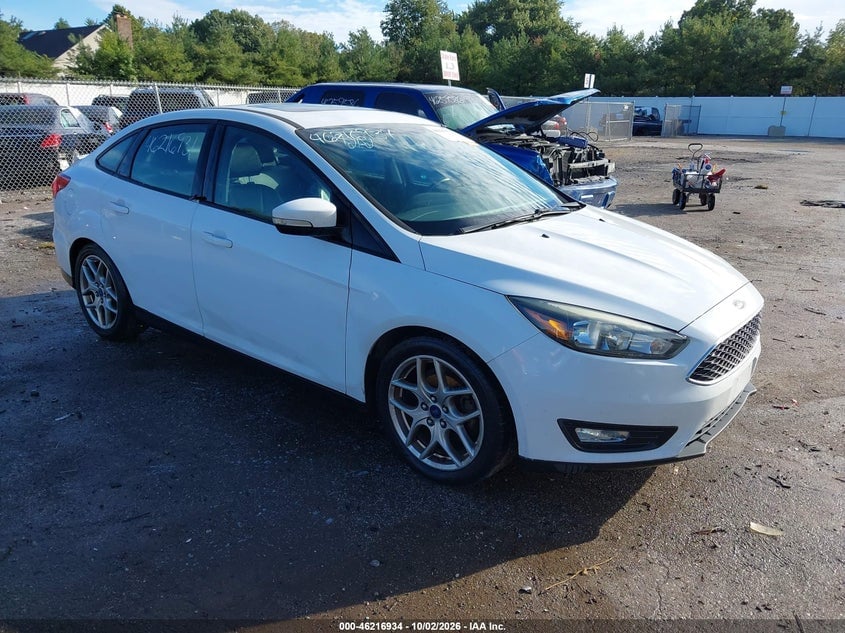 2015 FORD FOCU SE | 1FADP3F20FL305325 | UPCARS