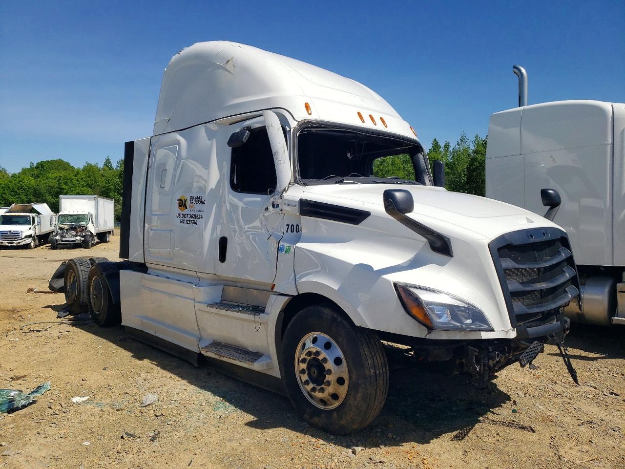 2026 FREIGHTLINER ALL OTHER "126" SLEEPER CAB" | 3AKJHHDRXTSWM9793 | UPCARS