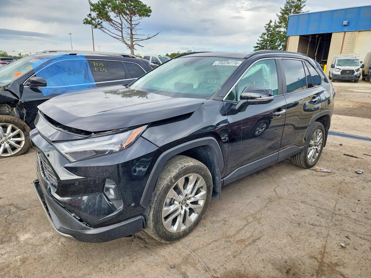 2023 TOYOTA RAV4 LIMITED | 2T3N1RFV4PC392983 | UPCARS