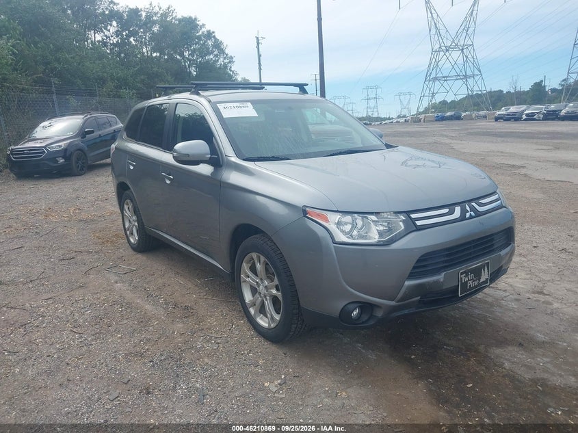 2014 MITSUBISHI OUTLANDER SE | JA4AZ3A39EZ018353 | UPCARS