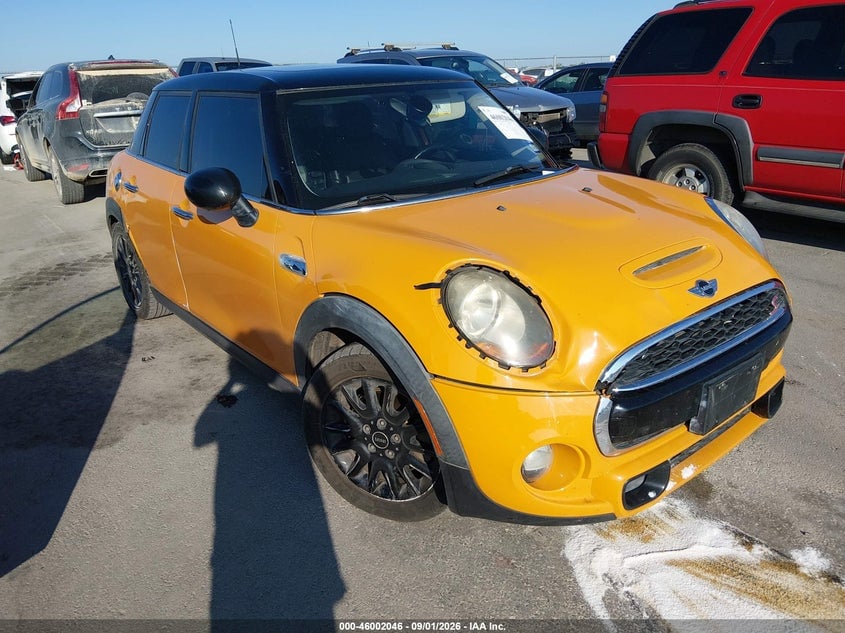 2015 MINI HARDTOP COOPER S | WMWXU3C52F2B56551 | UPCARS