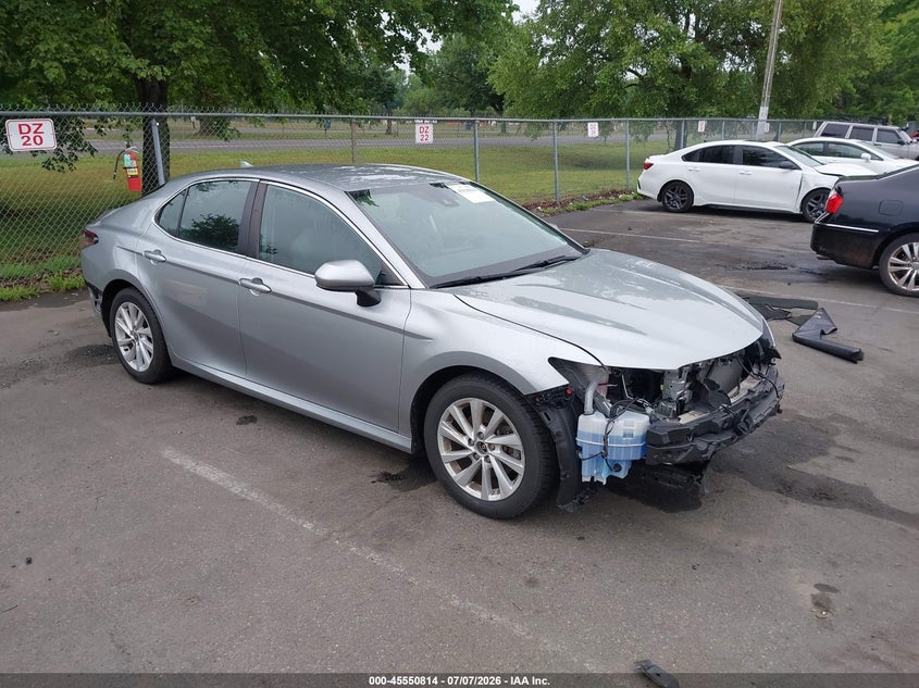 2022 TOYOTA CAMRY LE | 4T1C11AK2NU638195 | UPCARS