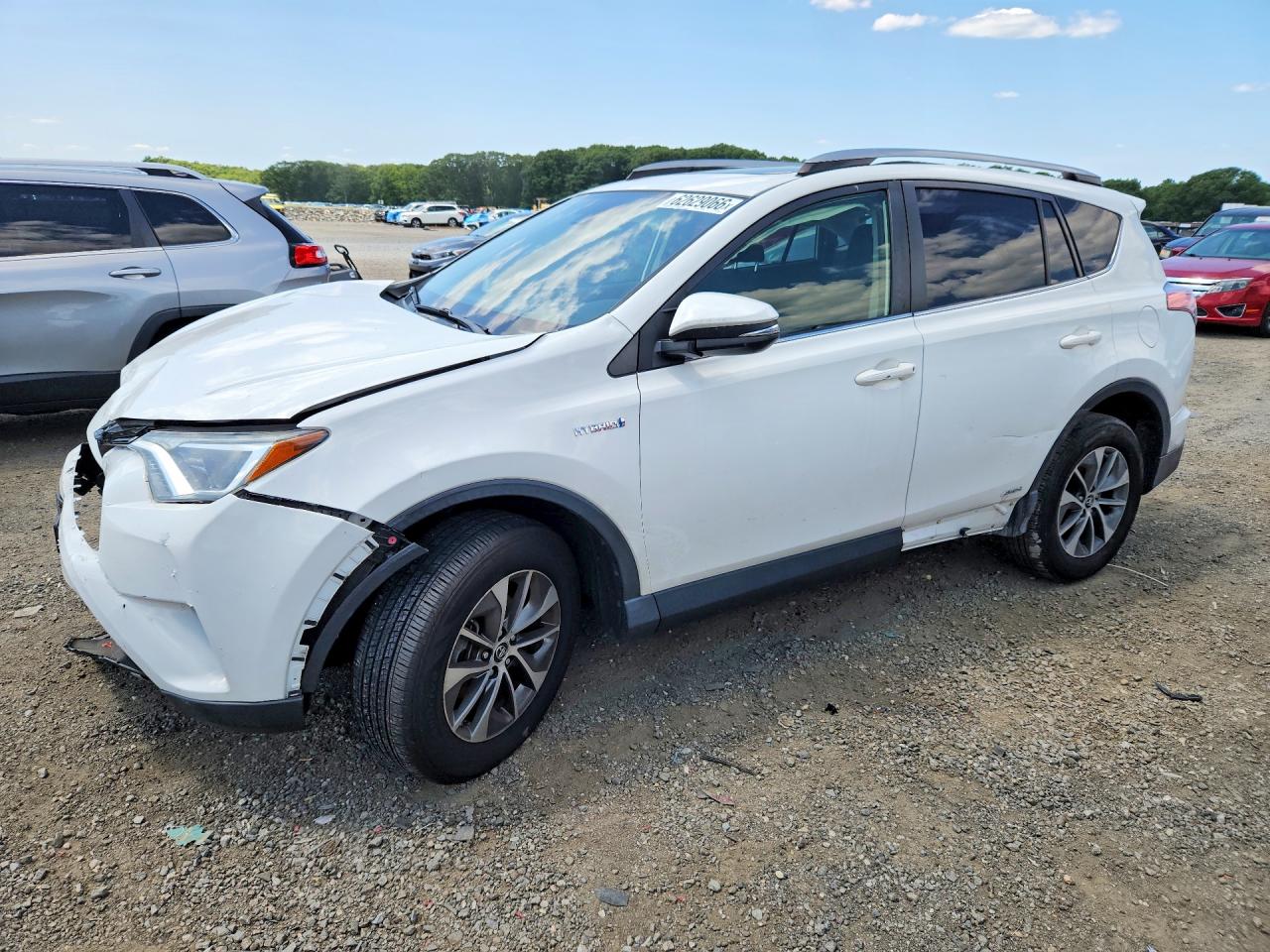 2018 TOYOTA RAV4 XLE | JTMRJREV6JD248910 | UPCARS