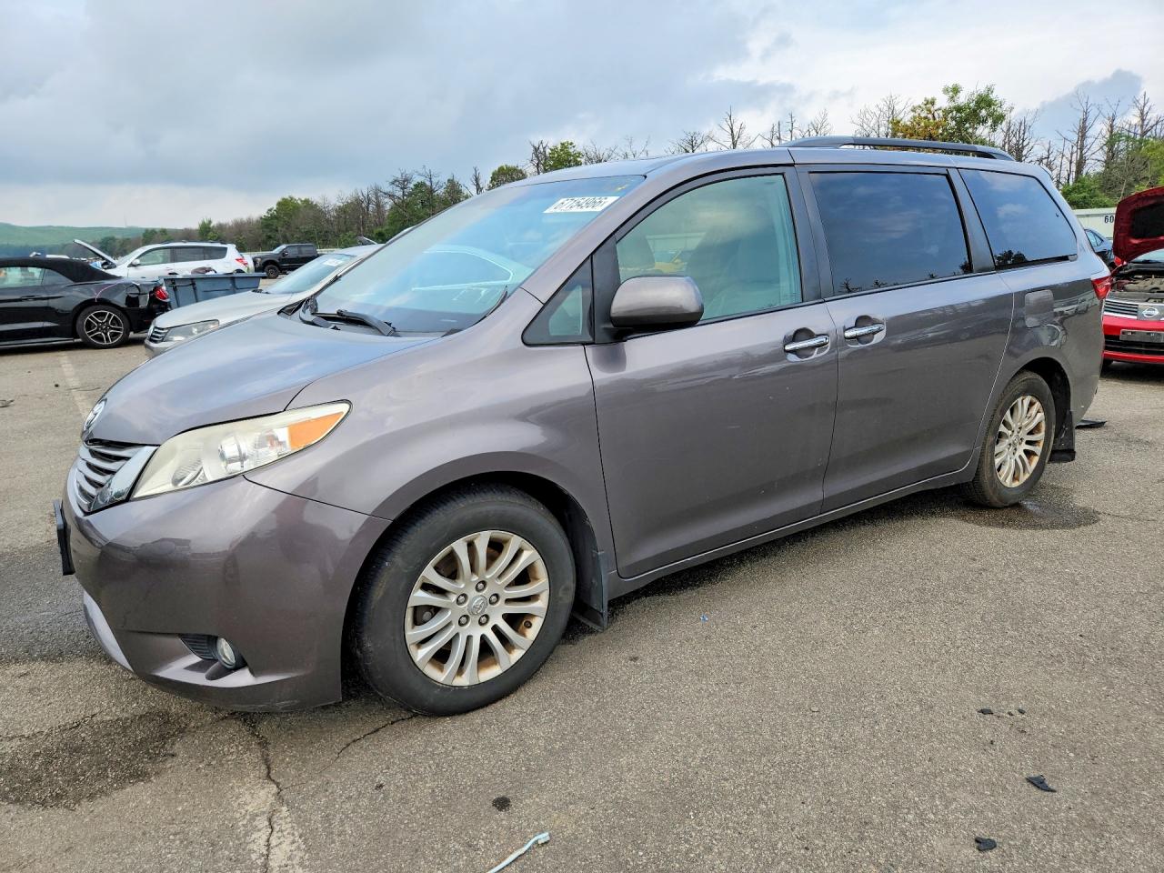 2017 TOYOTA SIENNA XLE 8-PASSENGER | 5TDYZ3DC8HS766470 | UPCARS