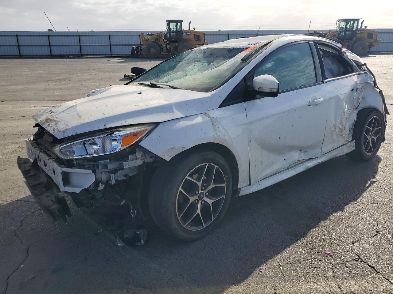 2016 FORD FOCU SE | 1FADP3K27GL315633 | UPCARS