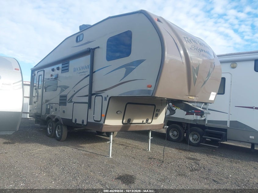 2014 FOREST RIVER ROCKWOOD SIGNATURE 24FT | 4X4FRLZ20E1854164 | UPCARS