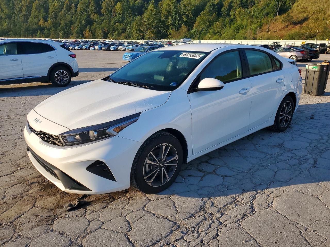 2024 KIA FORTE LXS | 3KPF24AD3RE732186 | UPCARS