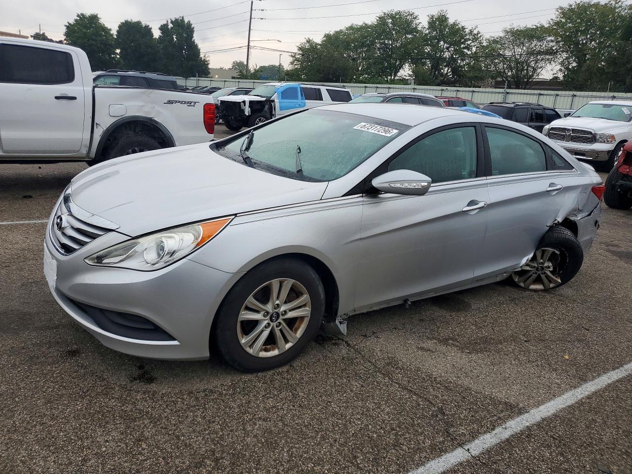 2014 HYUNDAI SONATA GLS | 5NPEB4AC7EH891172 | UPCARS