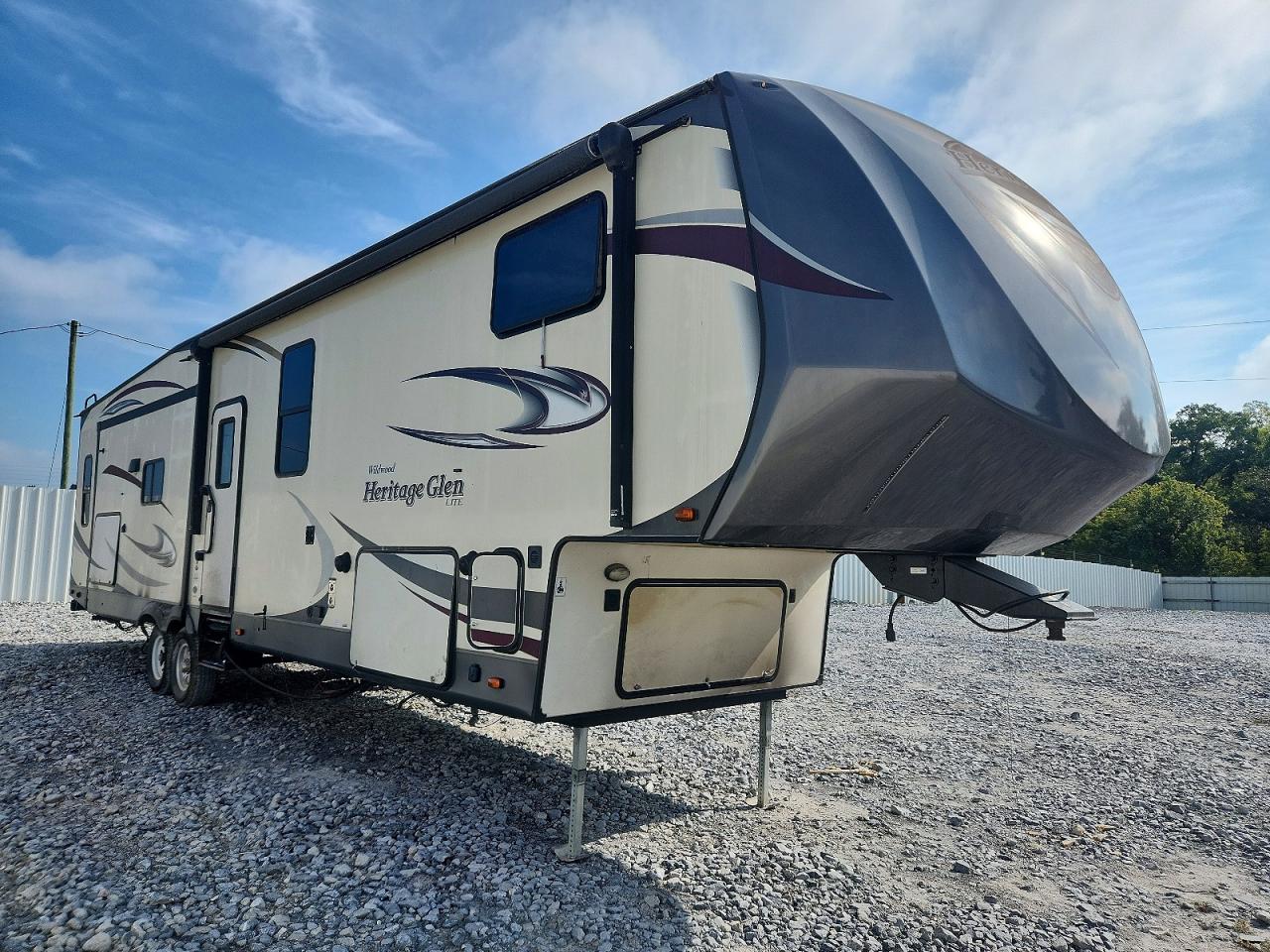 2018 FORESRIVER HERITAGE GLEN CAMPER | 4X4FWBN25JV700979 | UPCARS