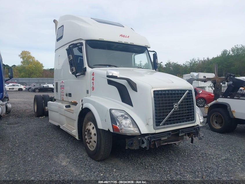 2014 VOLVO VNL | 4V4NC9EH3EN152143 | UPCARS