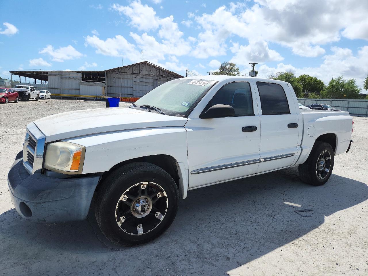 2005 DODGE DAKOTA QUAD SLT | 1D7HE48N35S304209 | UPCARS