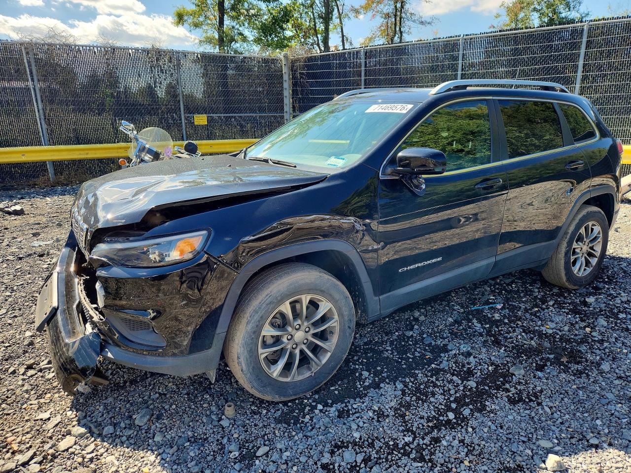 2019 JEEP CHEROKEE LATITUDE PLUS | 1C4PJMLB2KD473314 | UPCARS