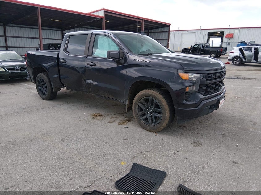 2022 CHEVROLET SILVERADO 1500 4WD  SHORT BED CUSTOM | 1GCPDBEK2NZ605424 | UPCARS