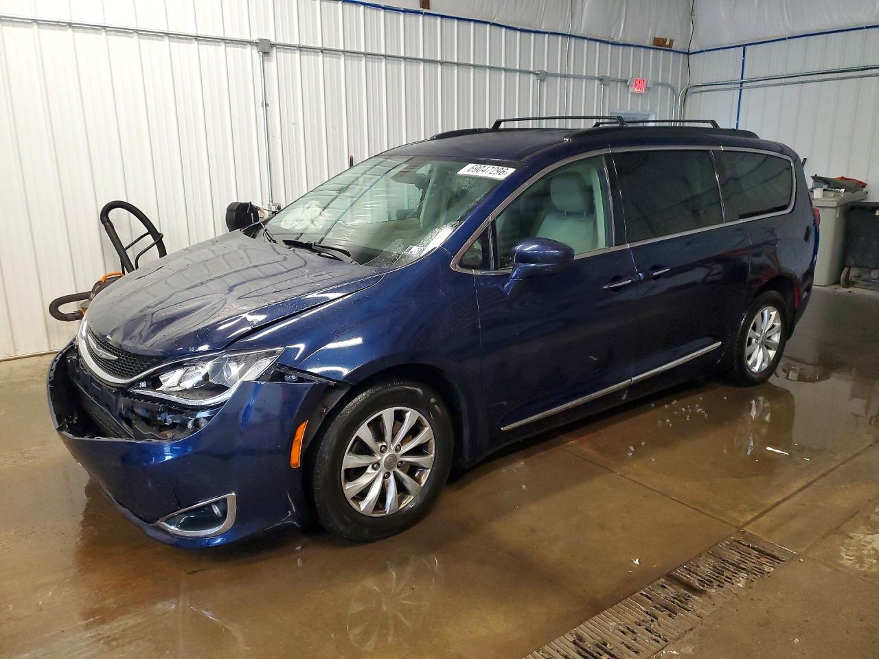 2017 CHRYSLER PACIFICA TOURING L | 2C4RC1BG8HR654552 | UPCARS