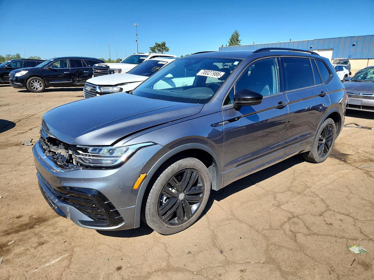 2022 VOLKSWAGEN TIGUAN SE R-LINE BLACK | 3VV8B7AX1NM054981 | UPCARS