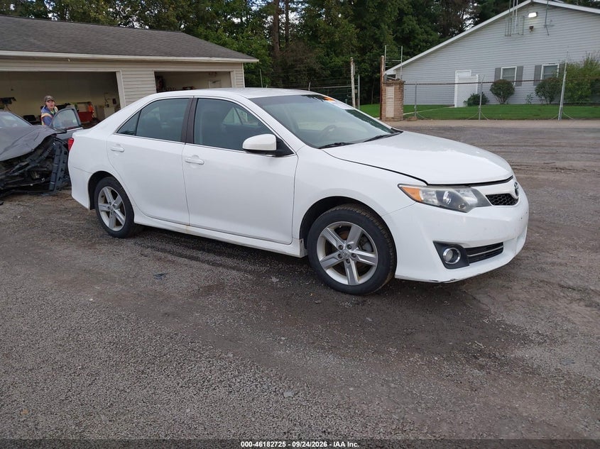 2014 TOYOTA CAMRY SE | 4T1BF1FK1EU337052 | UPCARS