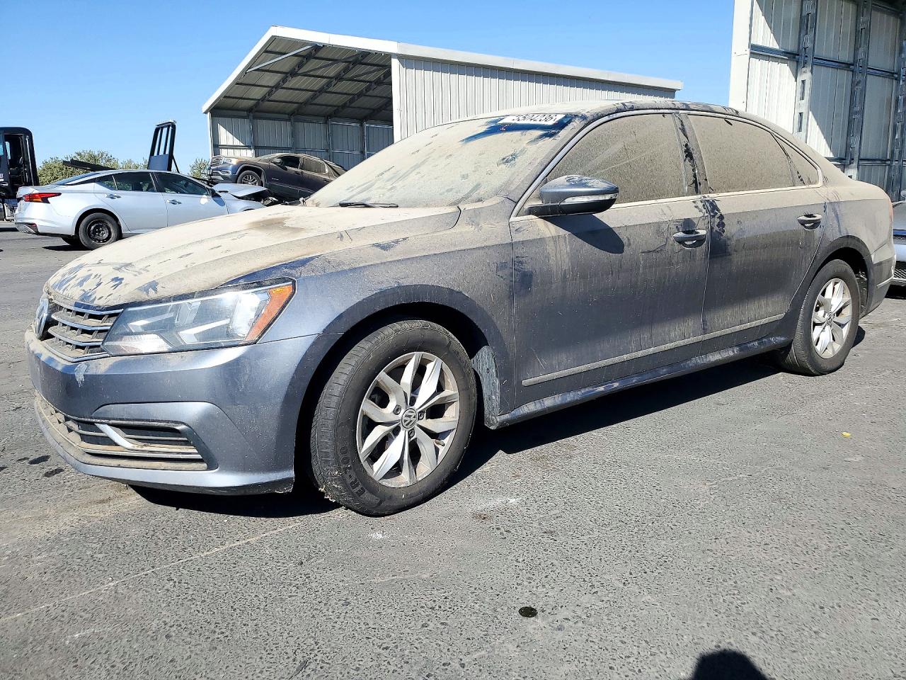 2016 VOLKSWAGEN PASSAT S | 1VWAT7A37GC047402 | UPCARS