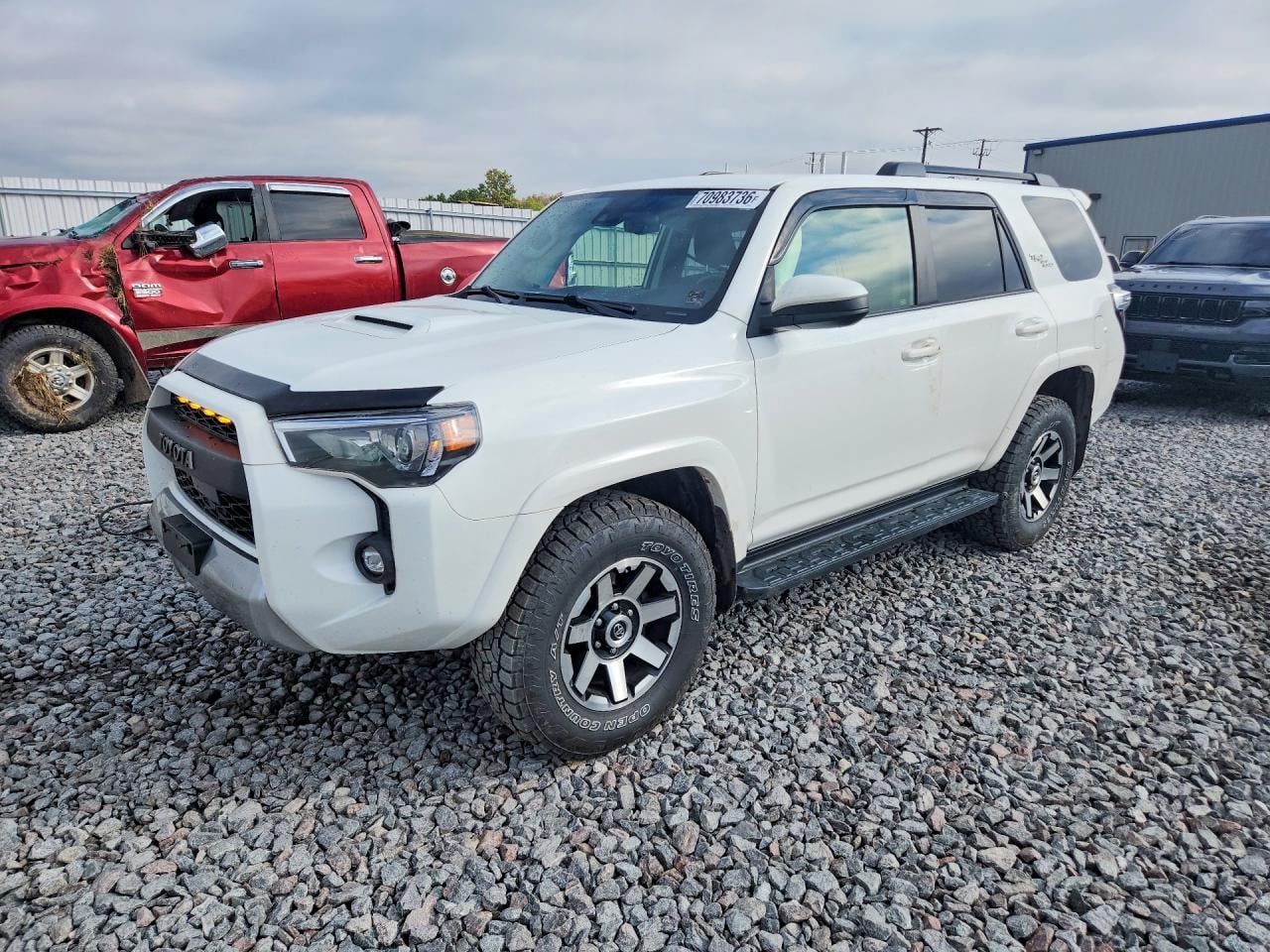 2021 TOYOTA 4RUNNER TRD OFF-ROAD | JTEPU5JR5M5936942 | UPCARS