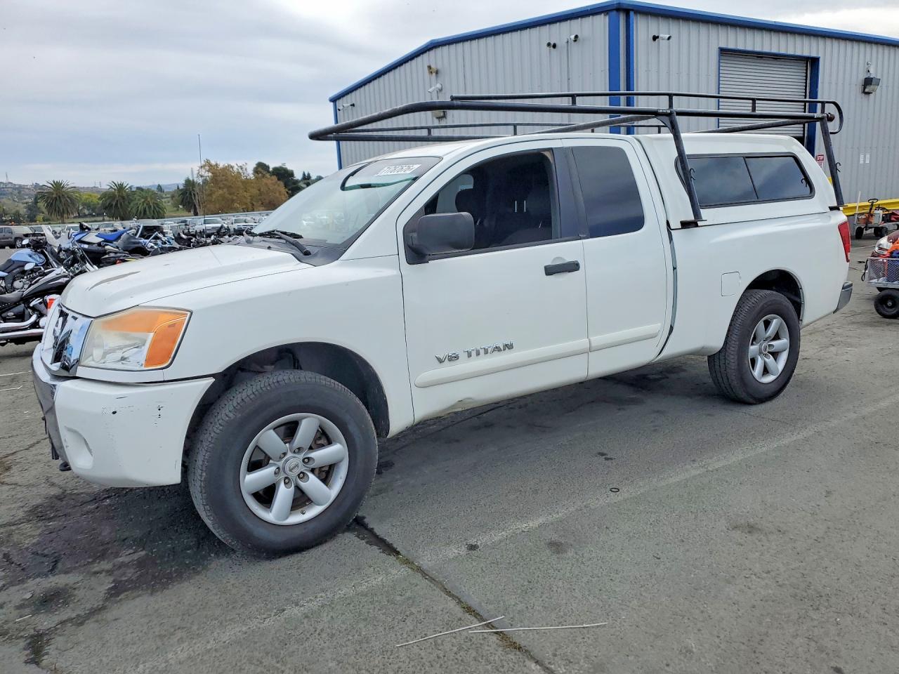 2011 NISSAN TITAN SV | 1N6AA0CC6BN315508 | UPCARS