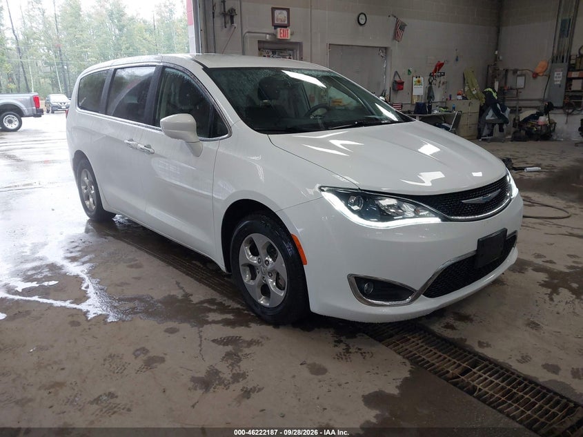 2020 CHRYSLER PACIFICA HYBRID TOURING | 2C4RC1H79LR234847 | UPCARS
