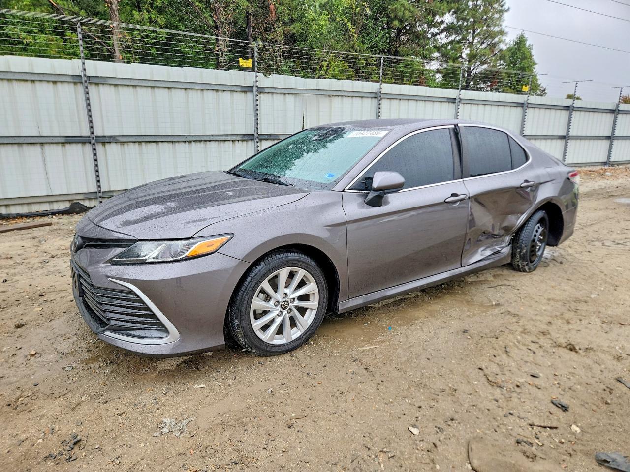 2021 TOYOTA CAMRY LE | 4T1C11AK4MU554393 | UPCARS
