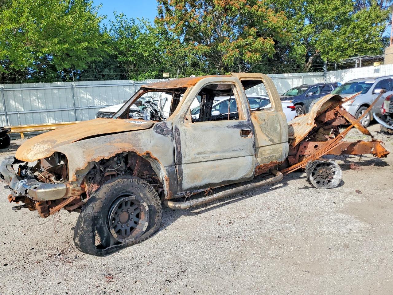 2005 GMC SIERRA K2500 HEAVY DUTY | 1GTHK29U05E104335 | UPCARS