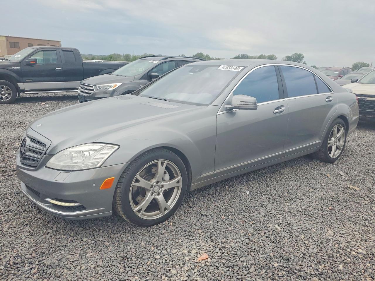 2013 MERCEDES-BENZ S-CLASS 550 | WDDNG7DB8DA528221 | UPCARS