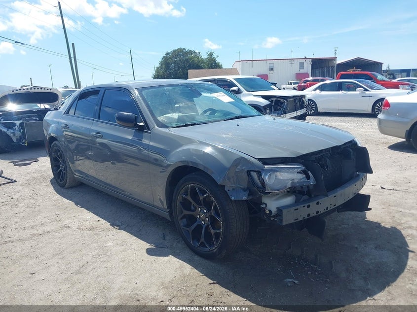 2019 CHRYSLER 300 TOURING | 2C3CCAAG0KH612174 | UPCARS