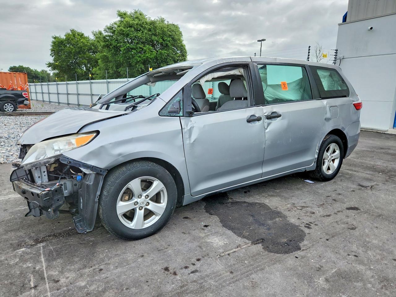 2015 TOYOTA SIENNA L 7-PASSENGER | 5TDZK3DC6FS590511 | UPCARS