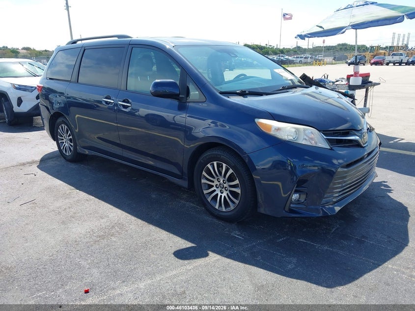 2018 TOYOTA SIENNA XLE PREMIUM 8 PASSENGER | 5TDYZ3DC9JS920836 | UPCARS