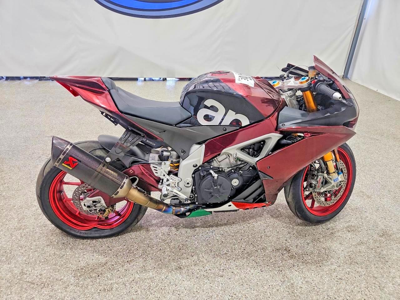 2016 APRILIA MOTORCYCLE RF | ZD4RKUB02GS000221 | UPCARS