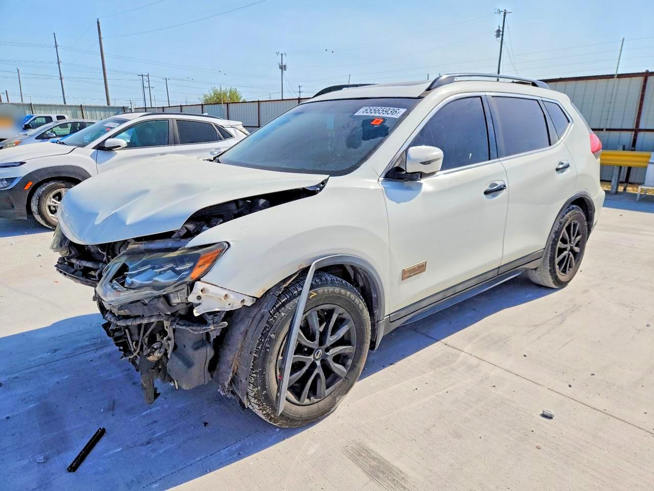 2017 NISSAN ROGUE SV | 5N1AT2MTXHC756887 | UPCARS