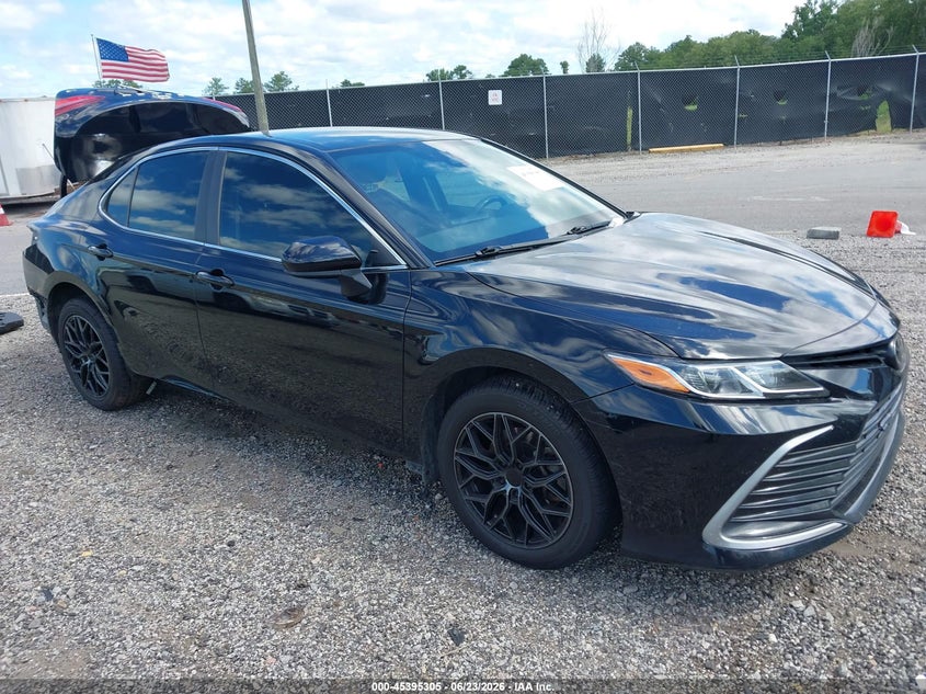 2022 TOYOTA CAMRY LE | 4T1C11AK4NU667827 | UPCARS