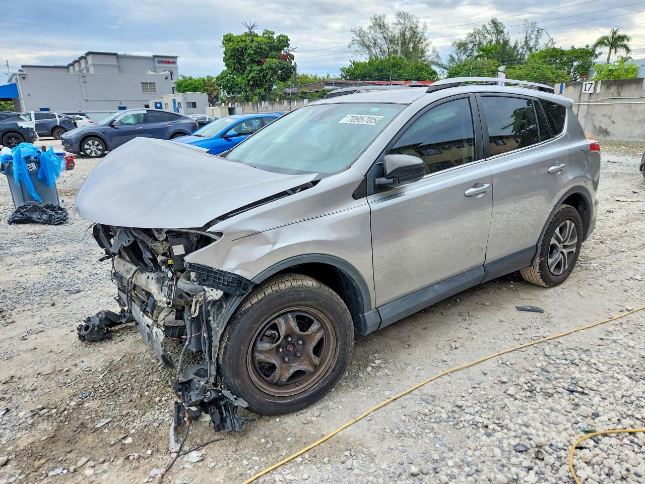2017 TOYOTA RAV4 LE | 2T3ZFREV3HW335596 | UPCARS
