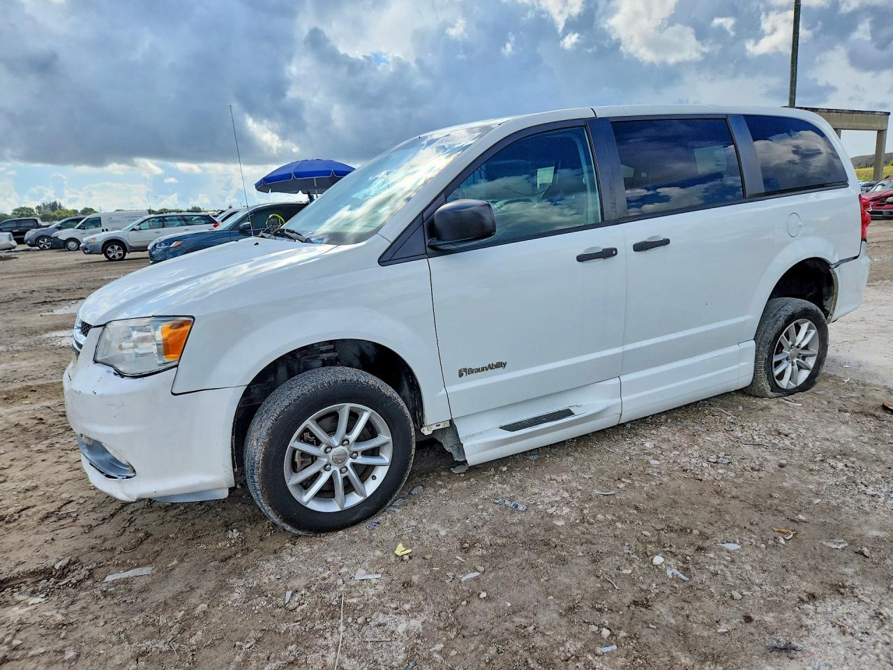 2019 DODGE CARAVAN SE | 2C7WDGBG5KR793616 | UPCARS