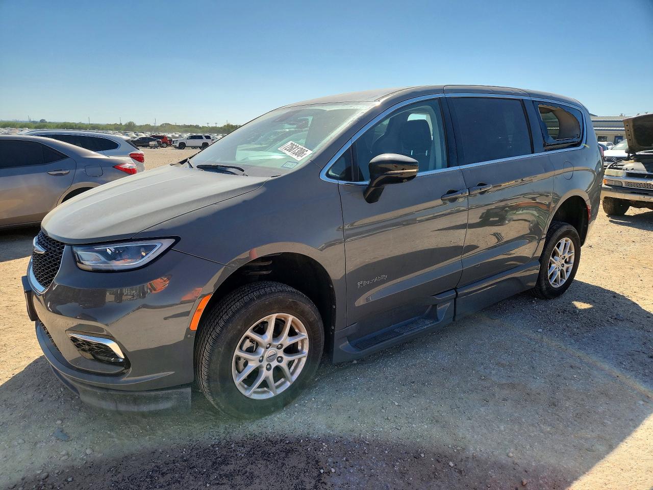 2024 CHRYSLER PACIFICA TOURING L | 2C4RC1BG7RR187237 | UPCARS