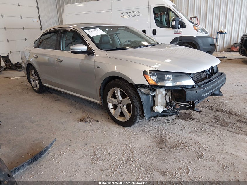 2013 VOLKSWAGEN PASSAT 2.0L TDI SE | 1VWBN7A30DC120684 | UPCARS