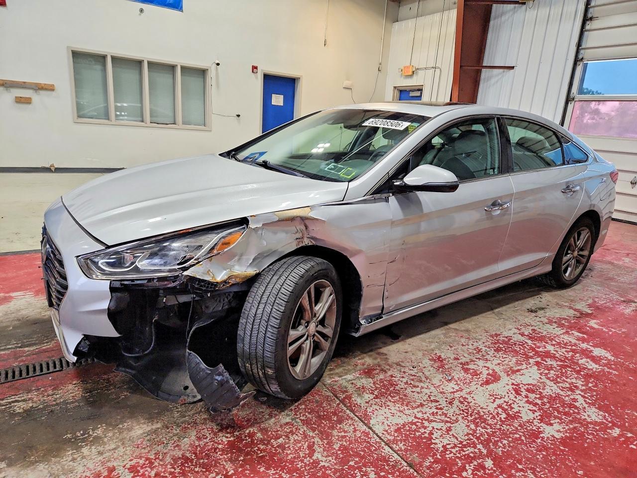 2018 HYUNDAI SONATA LIMITED | 5NPE34AF2JH605276 | UPCARS