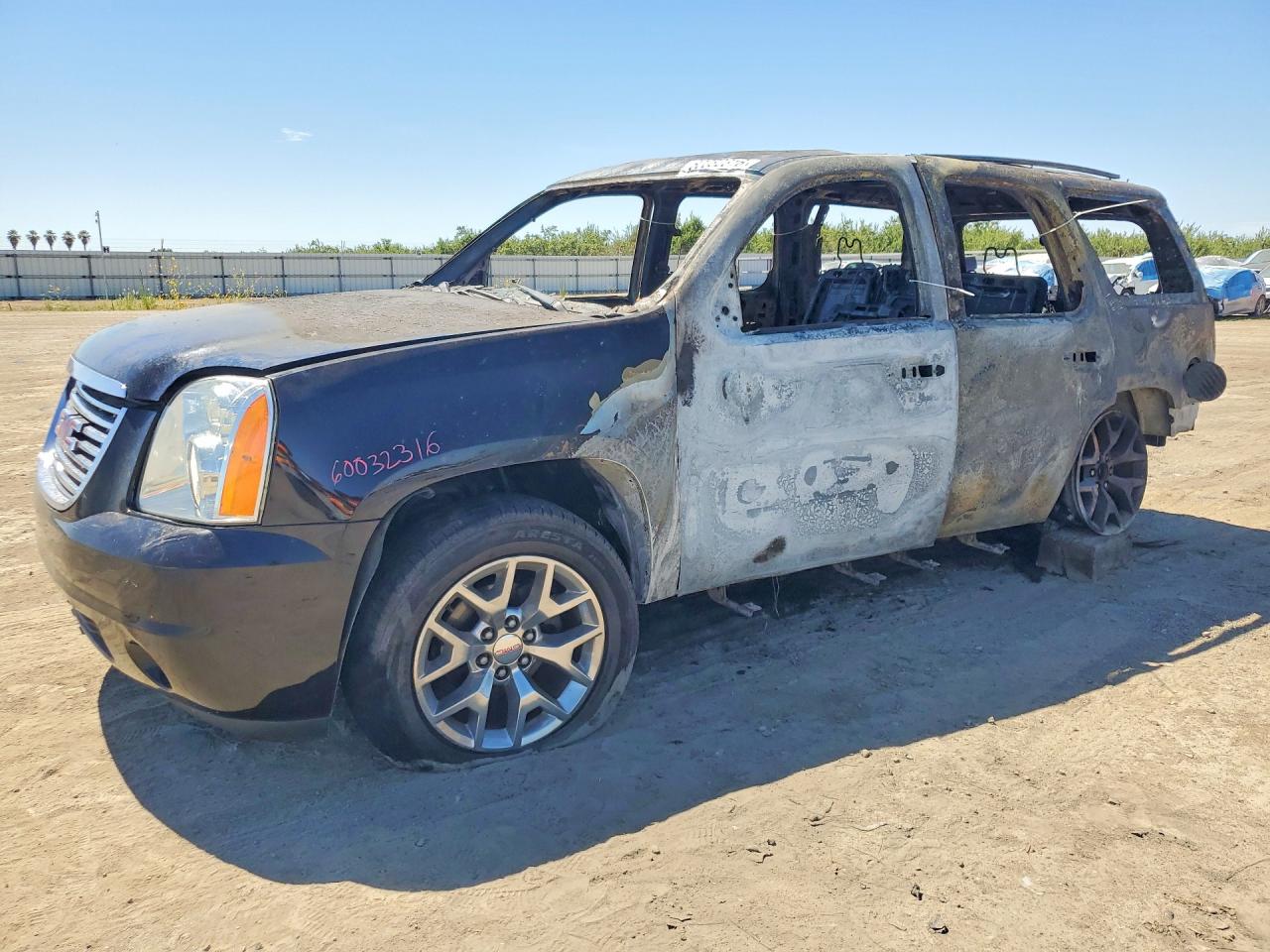2014 GMC YUKON SLT | 1GKS1CE02ER248175 | UPCARS