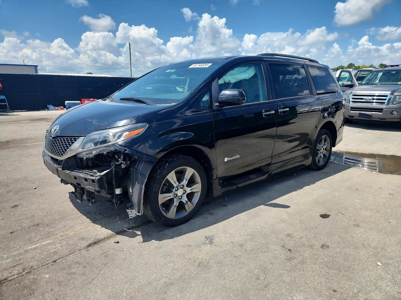 2015 TOYOTA SIENNA | 5TDXK3DC0FS676369 | UPCARS